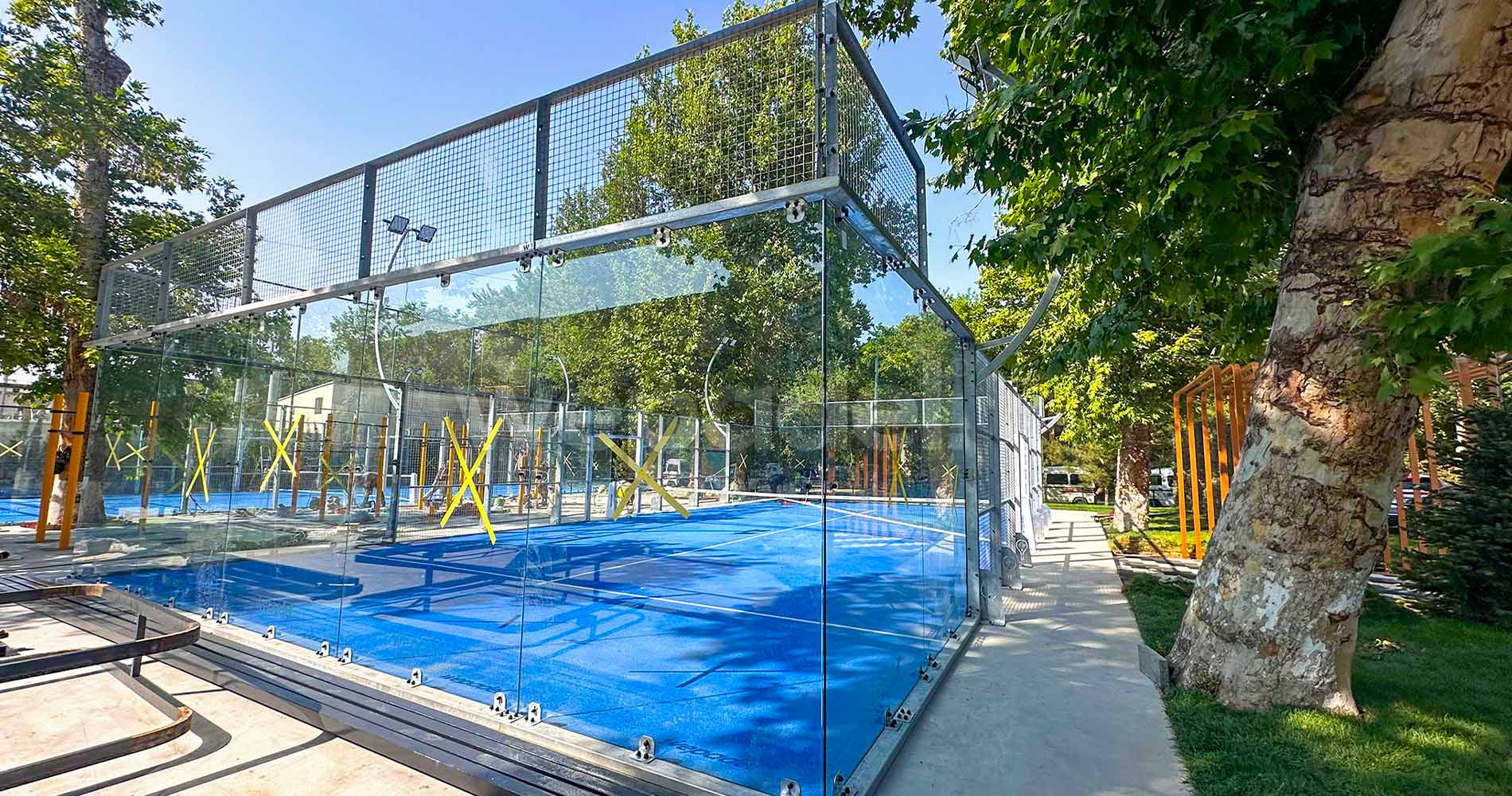 uzbekistan-2-pistas-panoramic-360-de-padel-por-wepadel